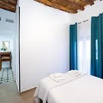 Calm & Elegance At Realejo