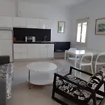 Cosy Flat / Literally At The Foot Of Alhambra