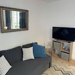 Home4U Apartamento Picasso Cerca De Todo