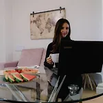 4U Suites