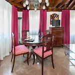 Apartamentos En Pleno Centro, Aljibe Rodrigo Del Campo 2B