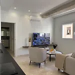 Navas 102 Cosmopolitan Loft