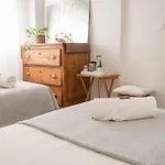 Preciosa, Muy Centrica Y Tranquila Para Viajeros