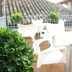 Laurel Suites Apartments