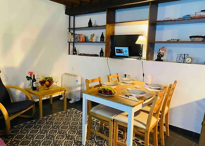 Charming Apartment With Alhambra View