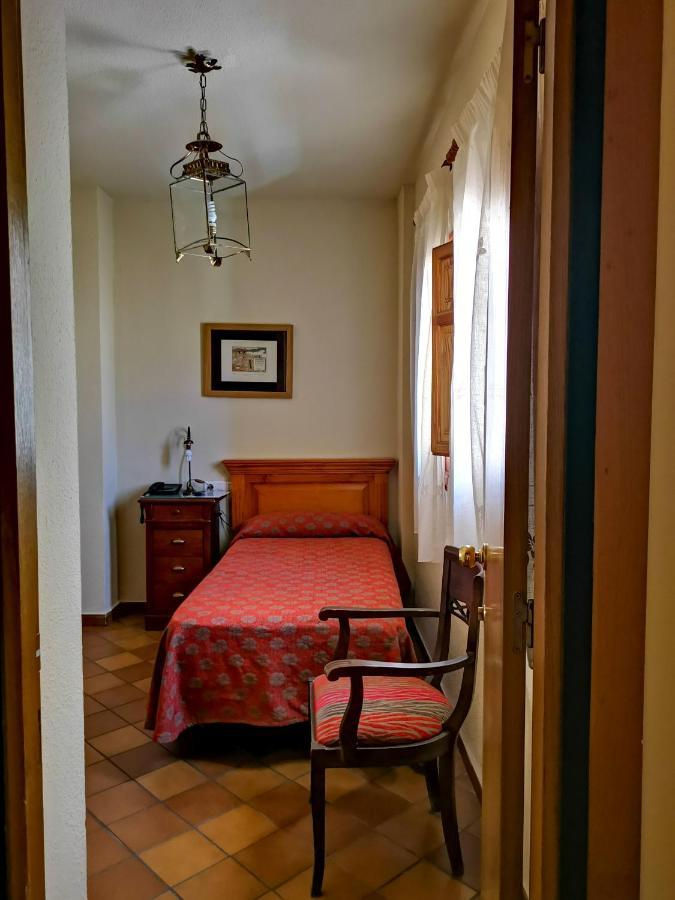 Almona Hotel 2*