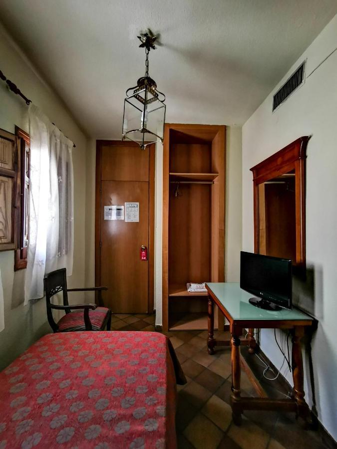 Hotel Almona