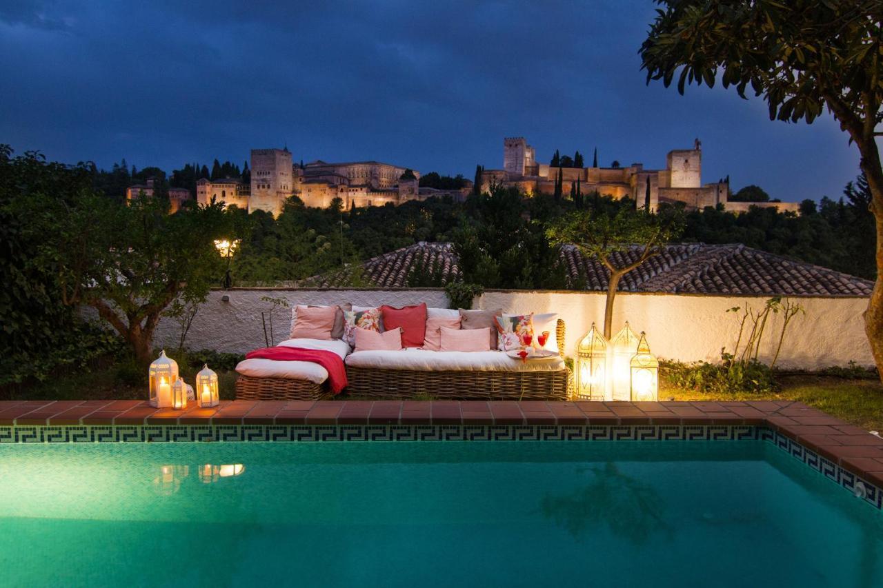 2.5 Million Villa. Magical Sunset. Super Close To Everything. 5br, 4ba, Pool, A/c+heating *
