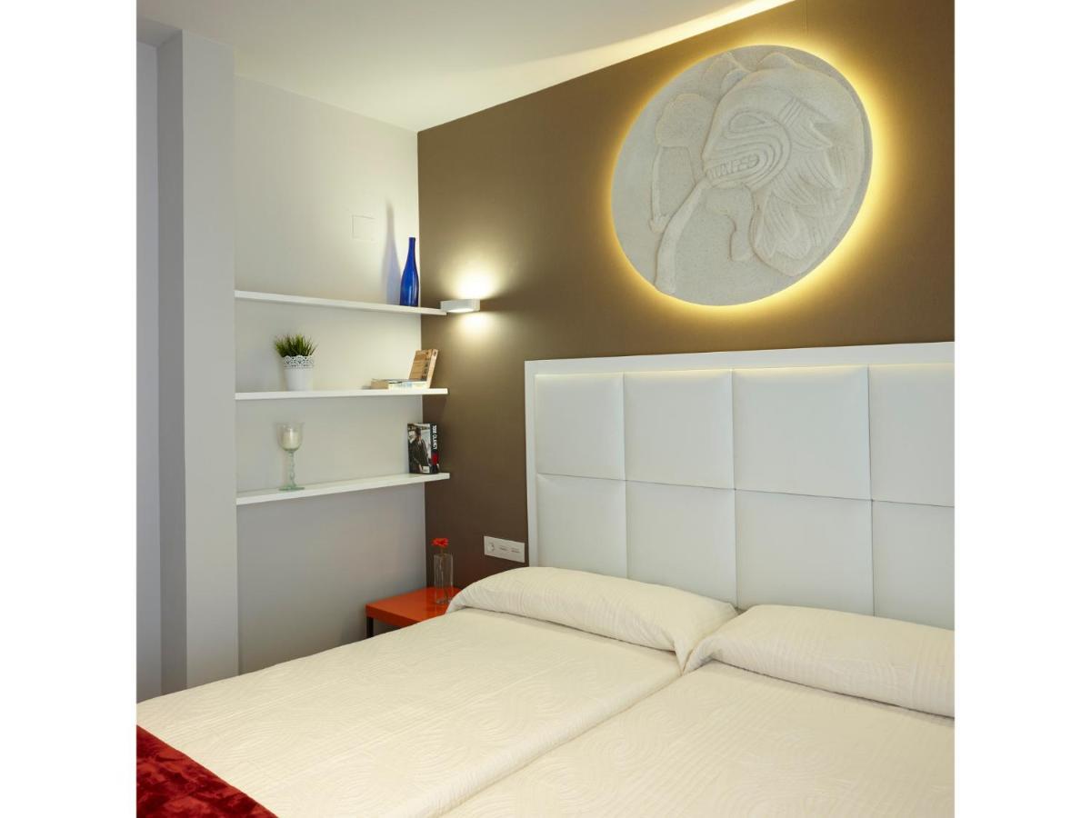 Apartamentos Caballerizas Granada Con Parking Gratuito En Pleno Centro