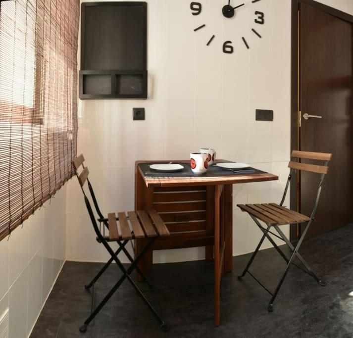 Bonito Ap Centrico Patio Wifi Parking Gratis. Appartement *