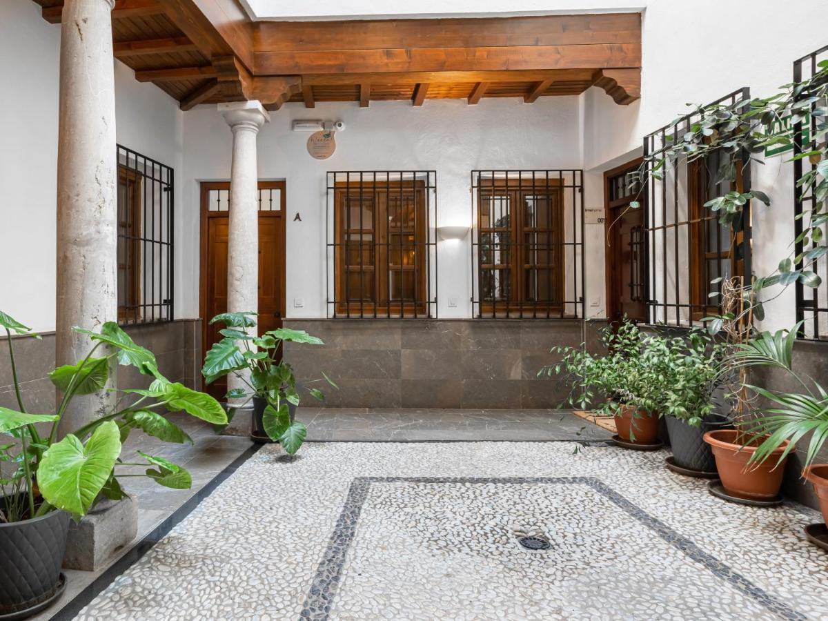 Limehome Calle Santa Ana Apartment Granada