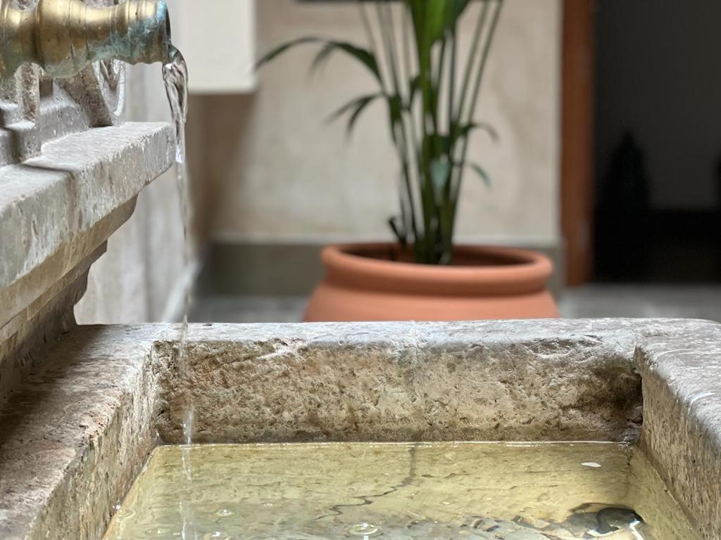 Hotel Mercader De Sedas Granada