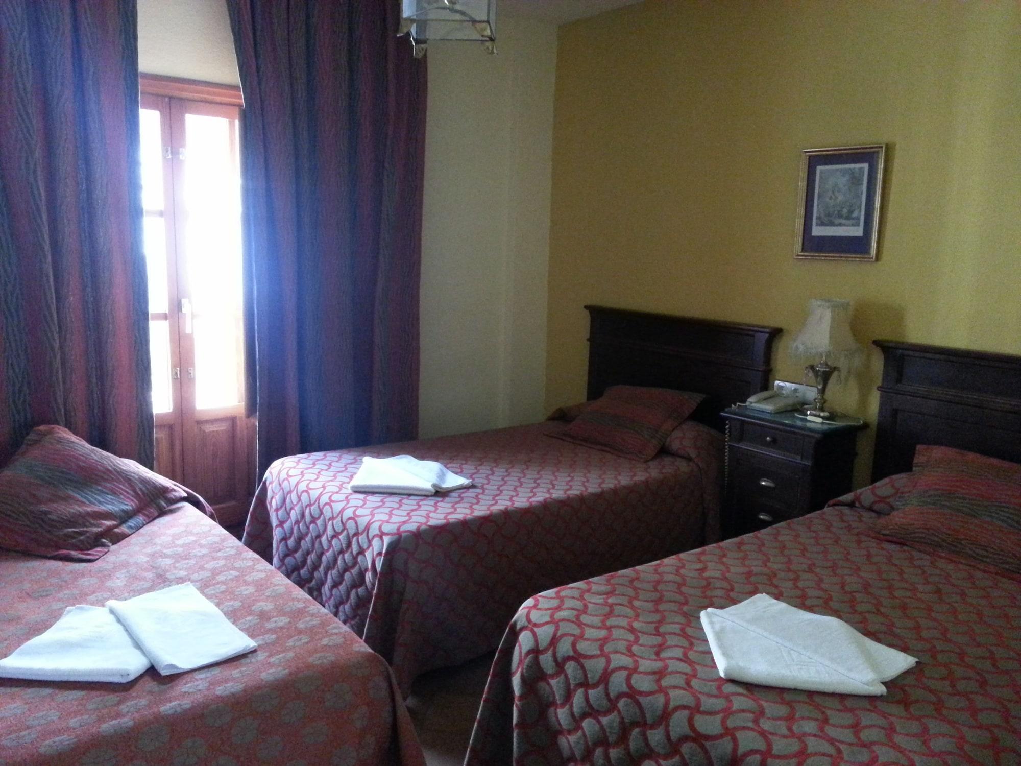Hotel Almona 2*
