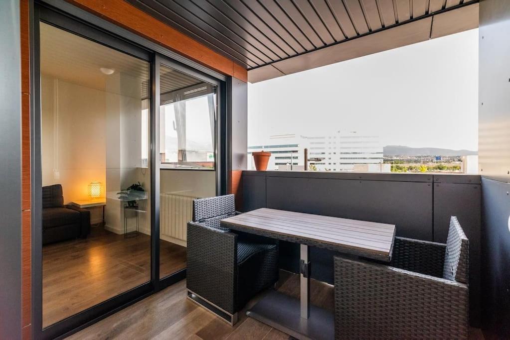 Moderno Con Piscina Y Parking Apartamento *
