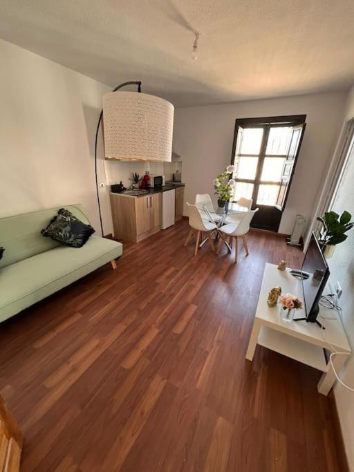 En El Albaicin De Apartment