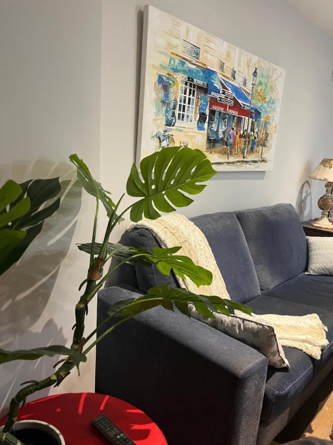 Apartamento Piso Junto Palacio Congresos Y Metro, Centrico Con Piscina *
