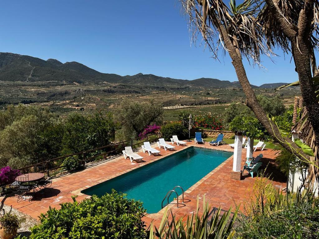 Traditional Farmhouse; Large Pool,gardens & Views. Granada