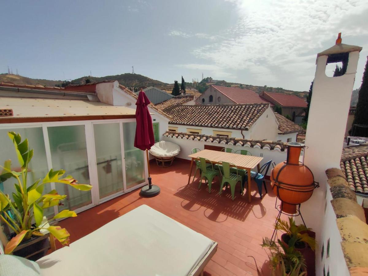 Сasa de vacaciones Cosy House, Sunny Terrace, Amazing Views & Outdoor Bathtub!