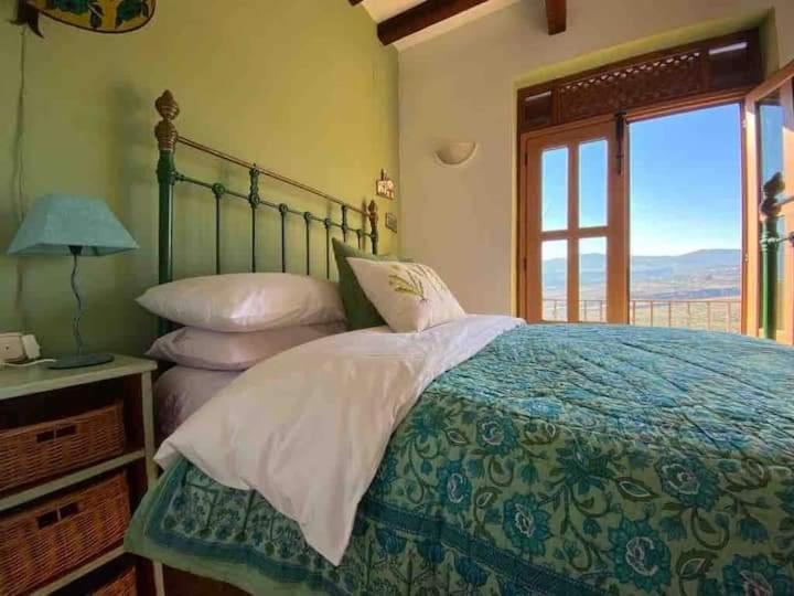 Villa Traditional Farmhouse; Large Pool,gardens & Views.