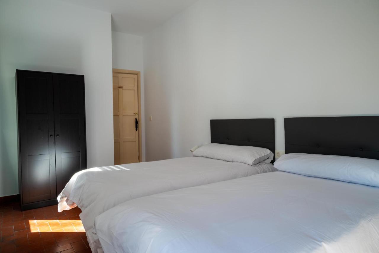 Casa Con Piscina, Barbacoa Y Jardin Para 20 Personas Vakantiehuis