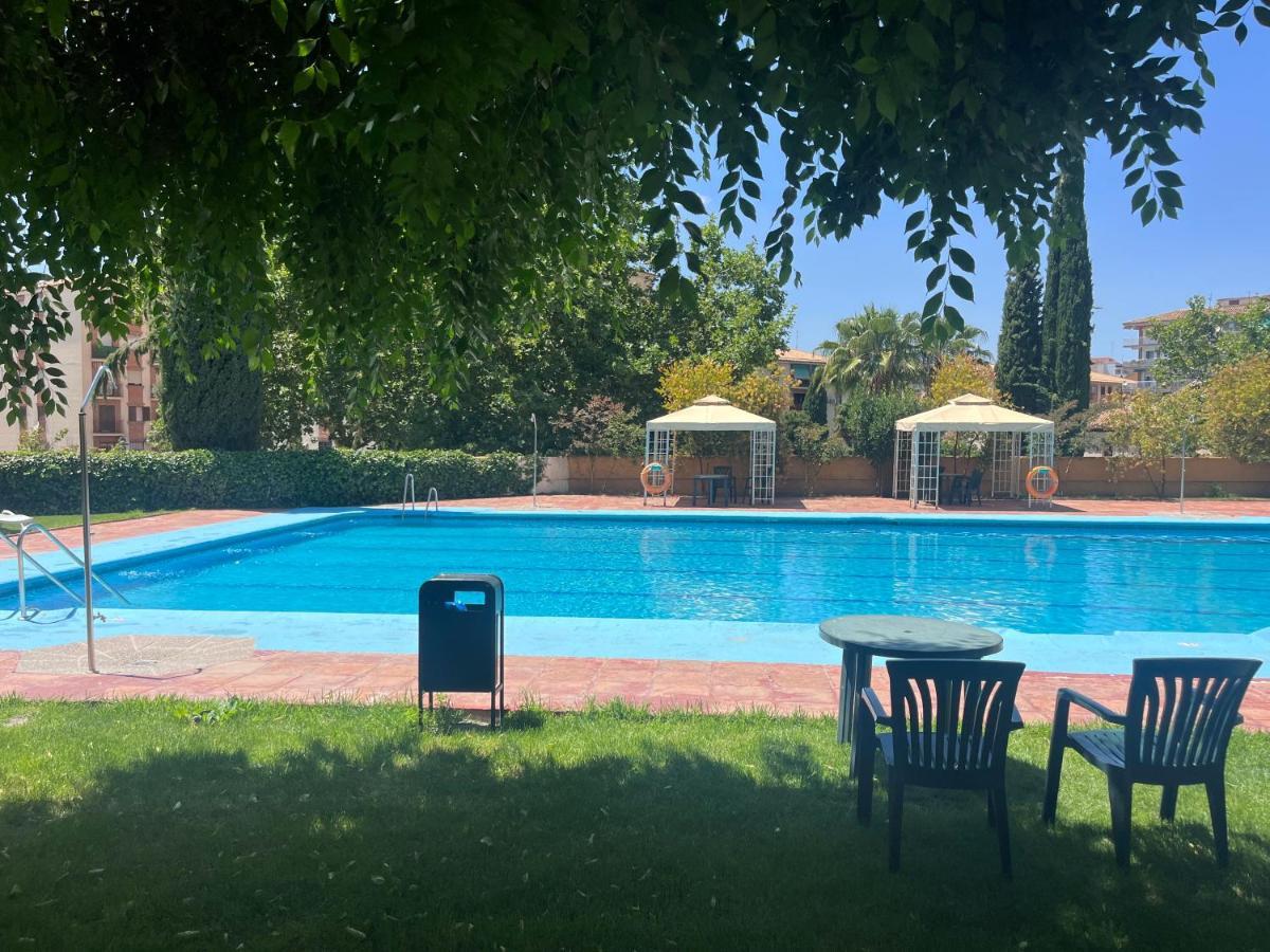 Piso Junto Palacio Congresos Y Metro, Centrico Con Piscina Granada