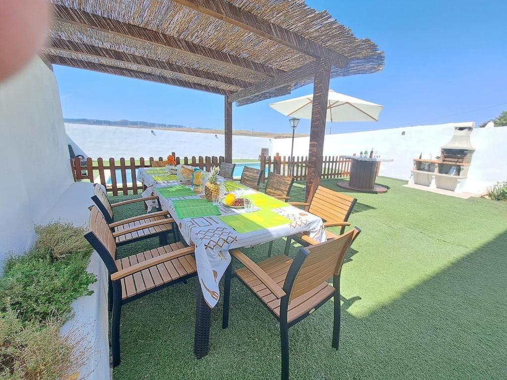 Magnificent Villa: 2 Private Pools, Bbq, Garden & Parking. 13 Per. In Padul Villa *