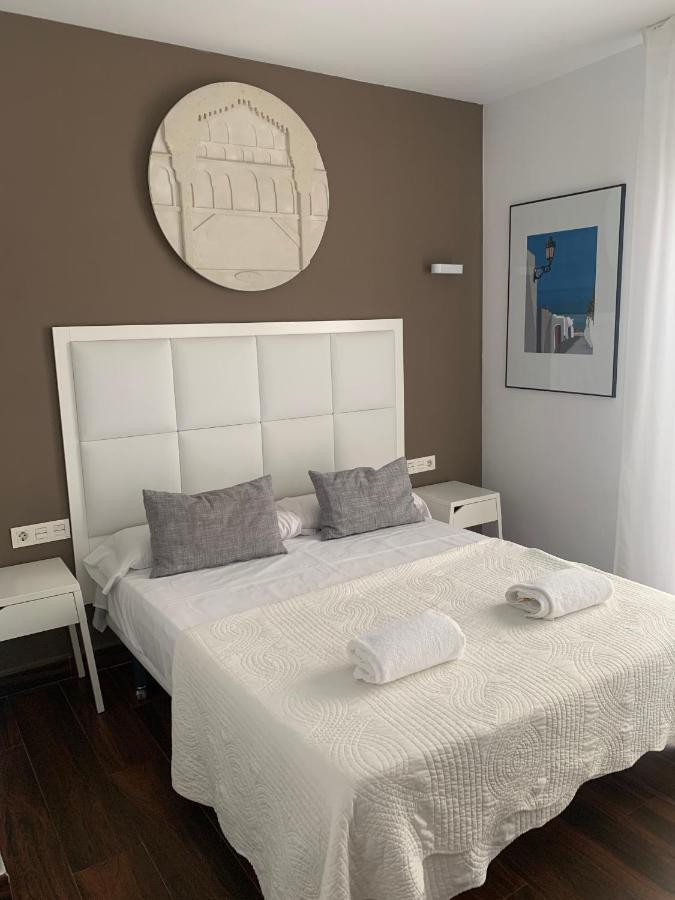 Apartamentos Caballerizas Granada Con Parking Gratuito En Pleno Centro