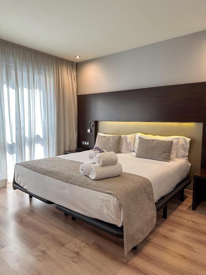 Turia 4*