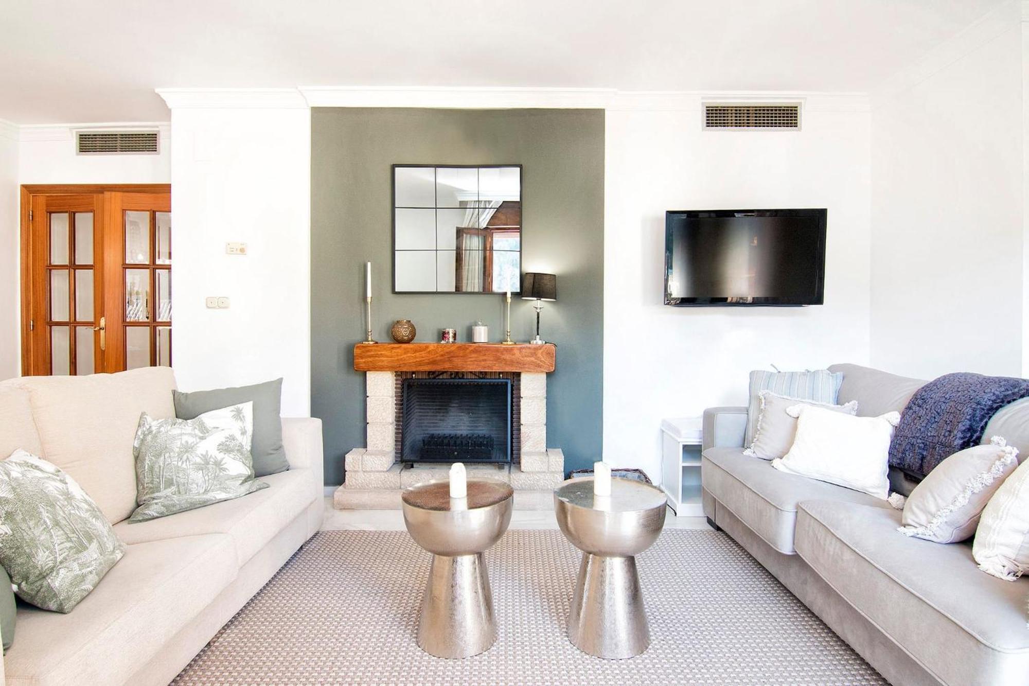 Chezmoihomes Alhambra Penthouse 2 Private Terraces Apartment *