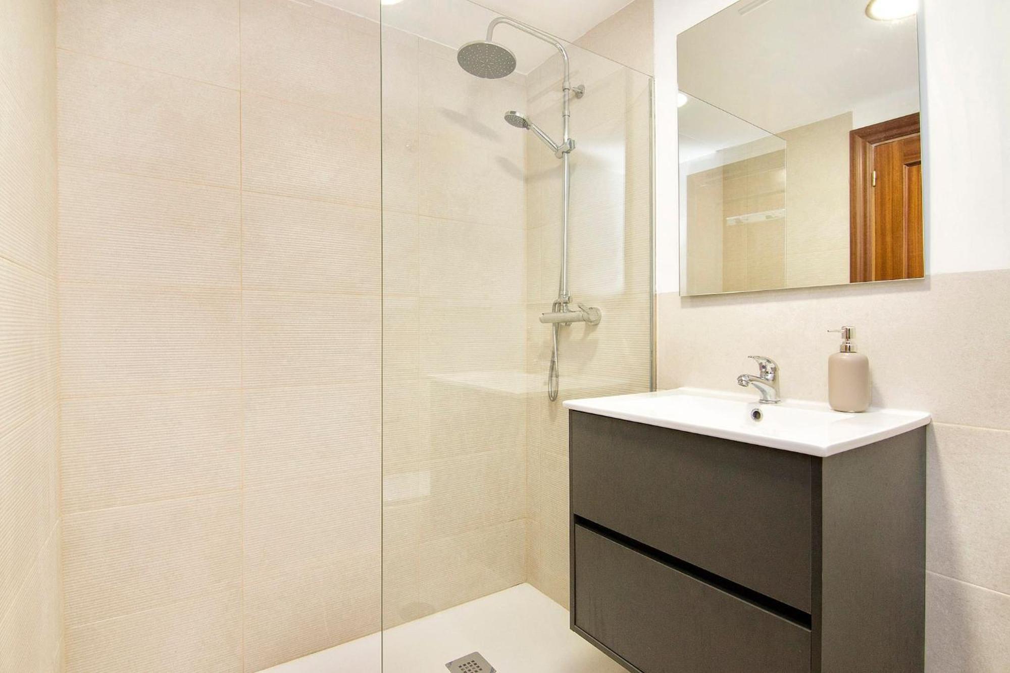 Chezmoihomes Alhambra Penthouse 2 Private Terraces Apartment *