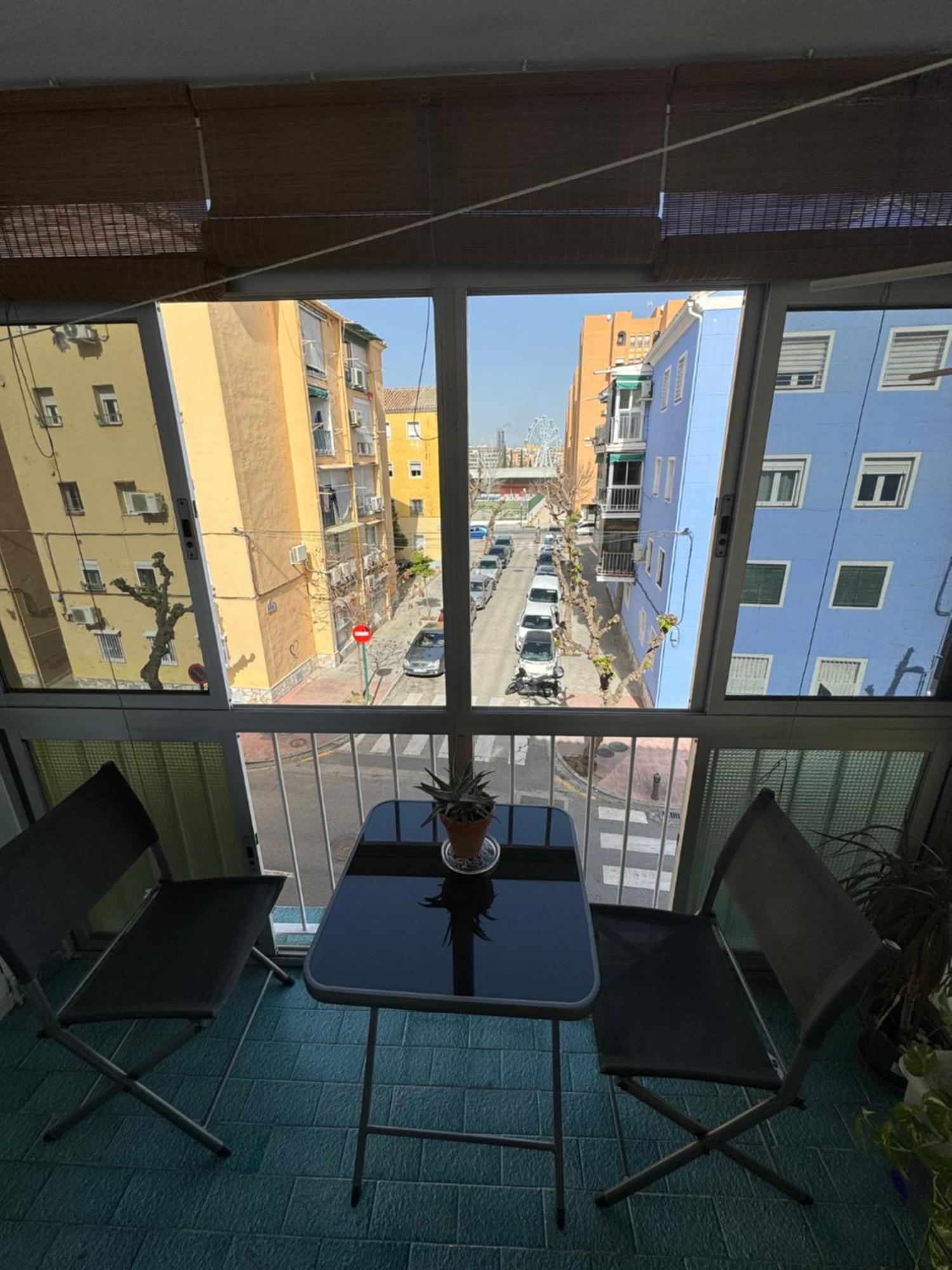 Home4u Apartamento Picasso Cerca De Todo * Granada