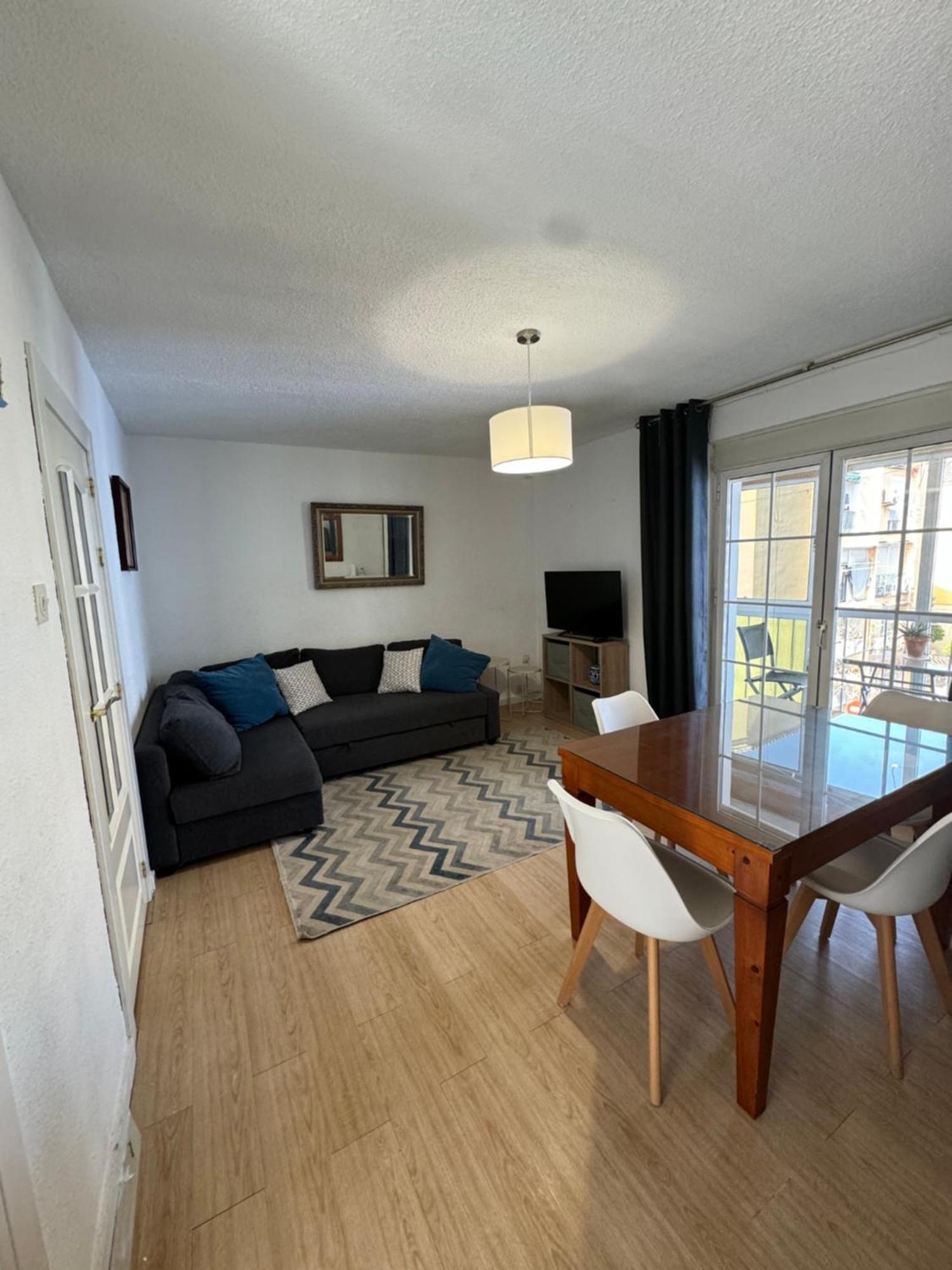 Home4u Apartamento Picasso Cerca De Todo Apartamento