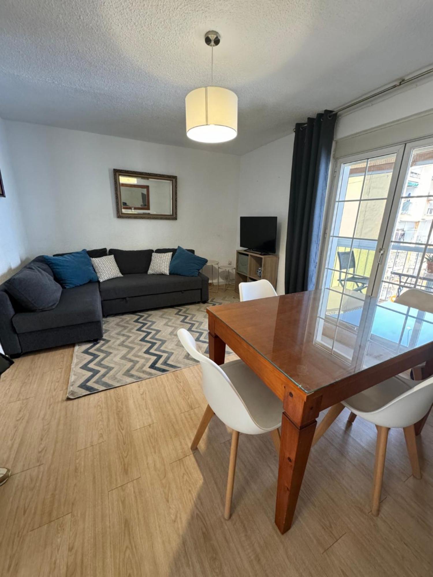 Home4u Apartamento Picasso Cerca De Todo Apartamento *