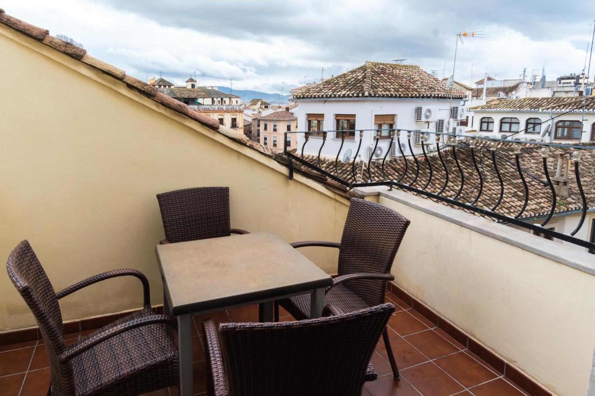 Plaza Nueva 3*