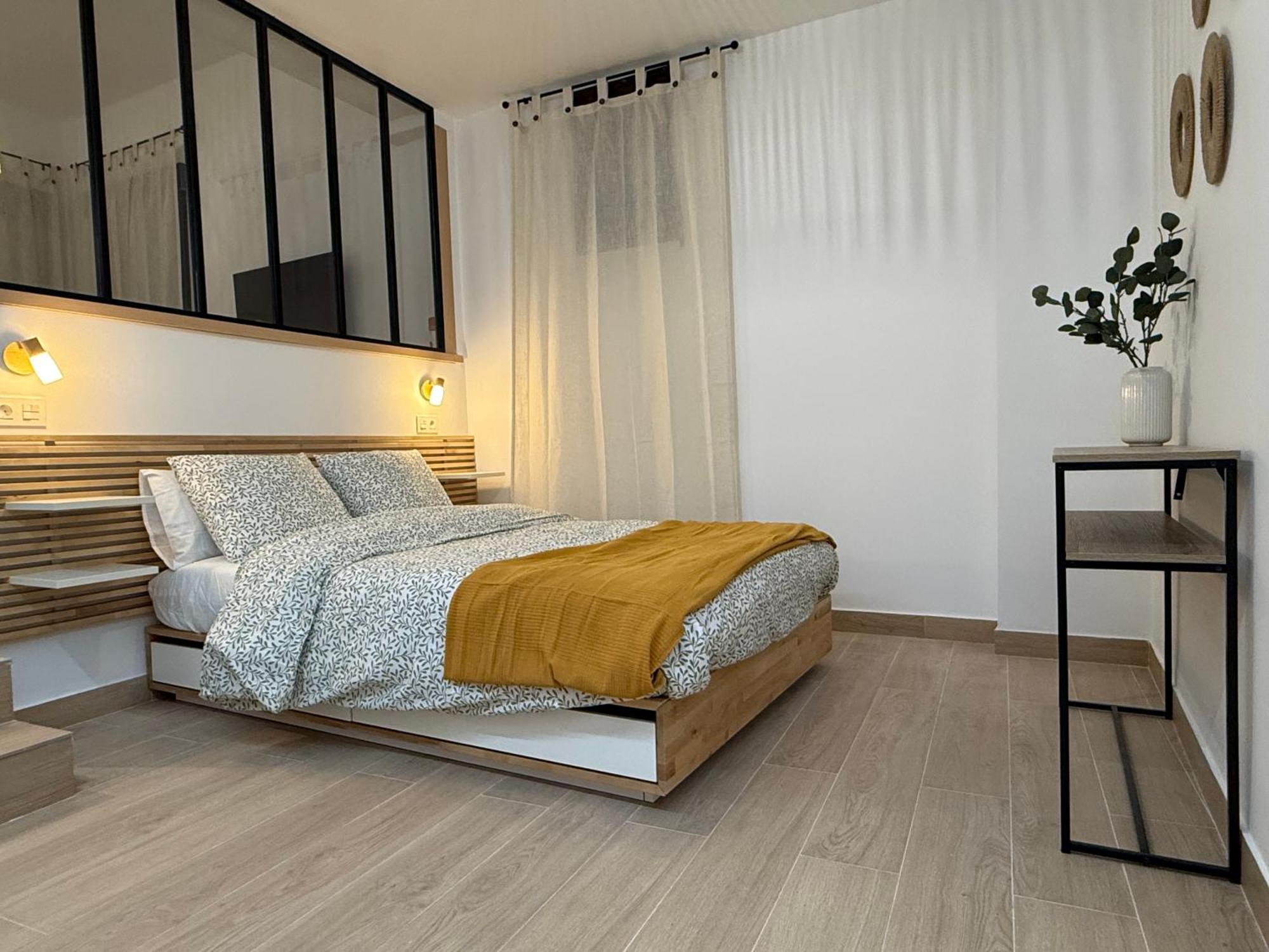 Junto A Hospital Real Apartment Granada
