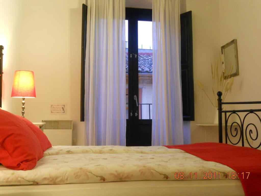 El Granado Hostal Granada