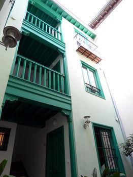 Laurel Apartment