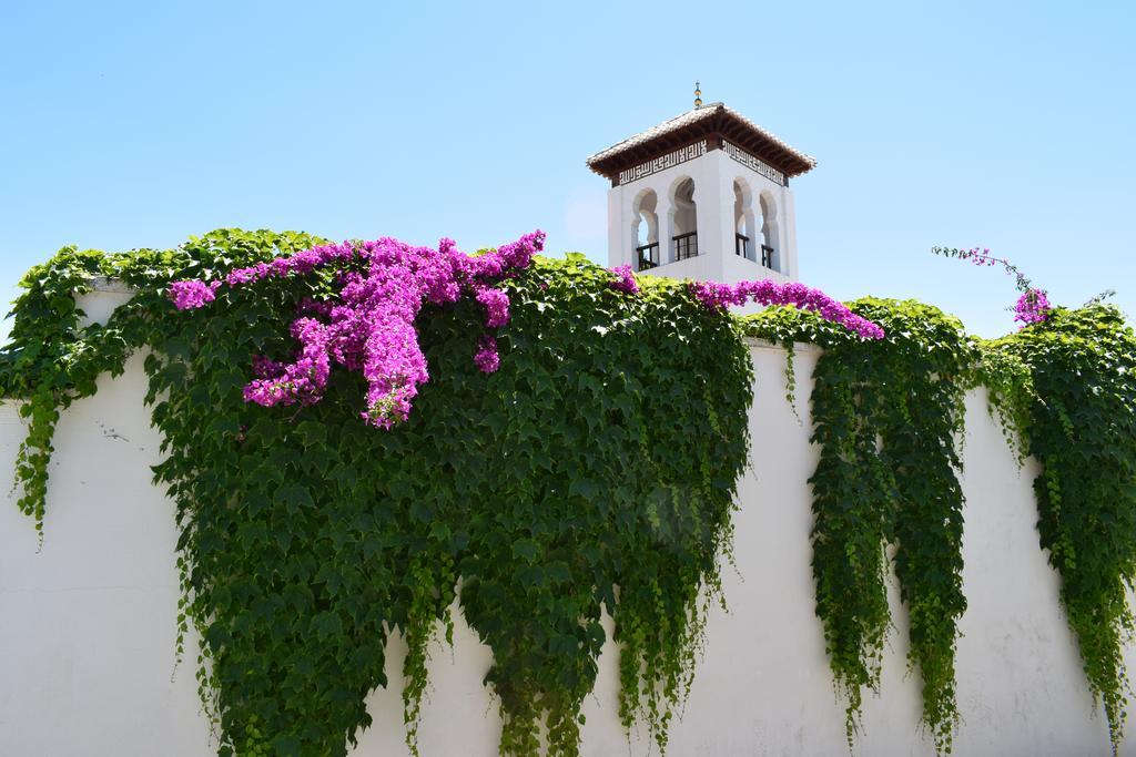 Carmen De Ramilla, Encantadora Con Piscina Soleada Granada