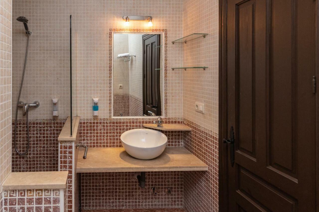 Alhambra Sonder Apartments *