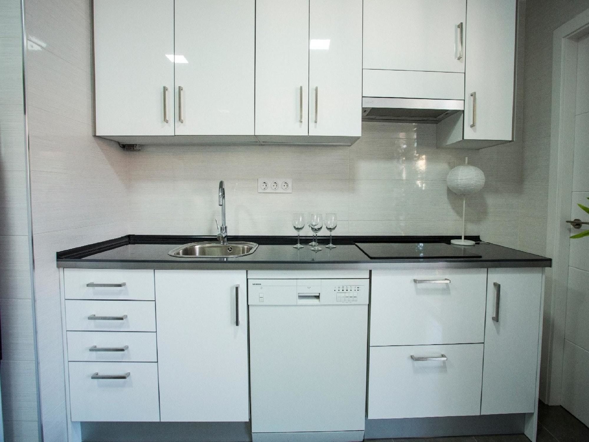 Căn hộ With 4 Bedrooms In Granada, With Wonderful View, Furnis *