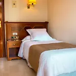 Hotel Reina Cristina