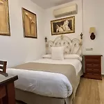 Hostal Rodri (Adults Only)