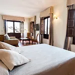 Hotel Plaza Nueva