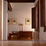 Casa Del Capitel Nazari