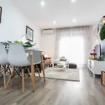 Apartamento Renovado Y Confortable En El Centro De Granada