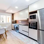 Modern Apartment Close To The City Center And Alhambra