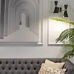 Central Stylish And Elegant 1 & 2 Bedroom Apartments III