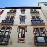 Apartamentos Royal Urban Granada