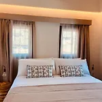 Las Amiras Homes Collection