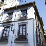 La Casa De La Trinidad Suites